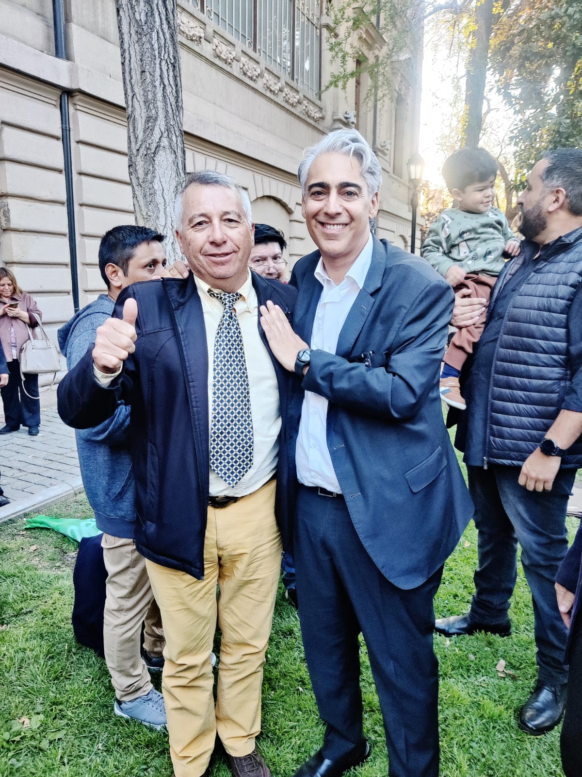 Elio Zárate junto a Marco Enríquez Ominami